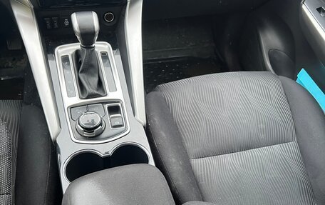 Mitsubishi Pajero Sport III рестайлинг, 2017 год, 3 100 000 рублей, 12 фотография