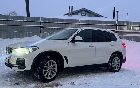 BMW X5, 2019 год, 5 950 000 рублей, 2 фотография