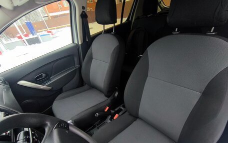 Renault Sandero II рестайлинг, 2017 год, 765 000 рублей, 23 фотография