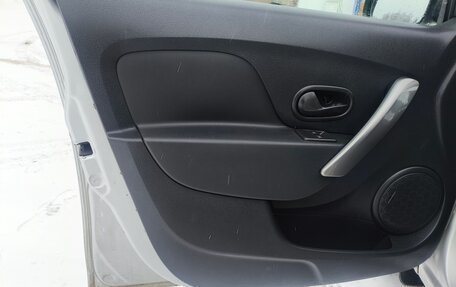 Renault Sandero II рестайлинг, 2017 год, 765 000 рублей, 30 фотография