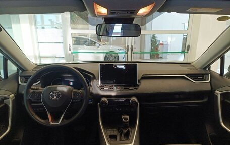 Toyota RAV4, 2022 год, 4 000 000 рублей, 12 фотография