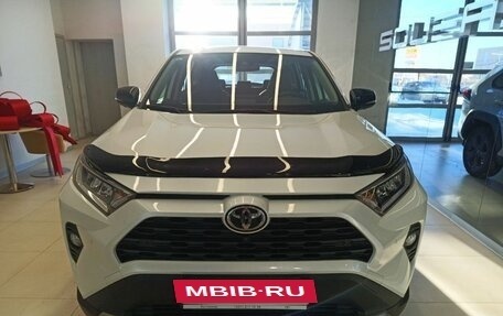 Toyota RAV4, 2022 год, 4 000 000 рублей, 2 фотография