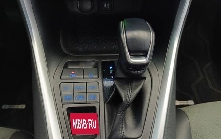 Toyota RAV4, 2022 год, 4 000 000 рублей, 21 фотография