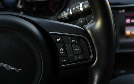 Jaguar XE I рестайлинг, 2017 год, 1 979 000 рублей, 15 фотография