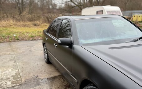 Mercedes-Benz E-Класс, 2001 год, 530 000 рублей, 6 фотография