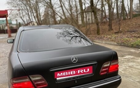 Mercedes-Benz E-Класс, 2001 год, 530 000 рублей, 4 фотография