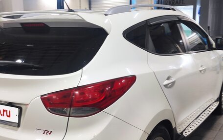 Hyundai Tucson III, 2010 год, 1 250 000 рублей, 6 фотография
