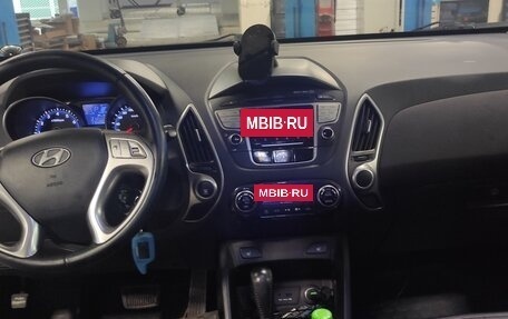Hyundai Tucson III, 2010 год, 1 250 000 рублей, 9 фотография