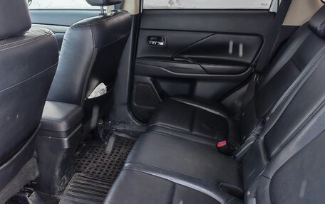 Mitsubishi Outlander III рестайлинг 3, 2013 год, 1 200 000 рублей, 7 фотография