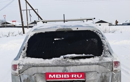 Mitsubishi Outlander III рестайлинг 3, 2013 год, 1 200 000 рублей, 10 фотография