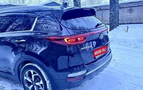 KIA Sportage IV рестайлинг, 2018 год, 2 200 000 рублей, 2 фотография