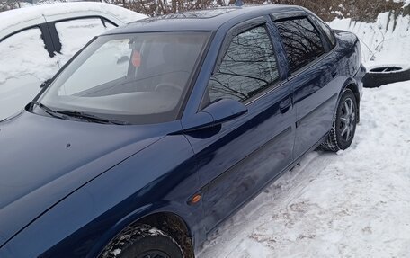 Opel Vectra B рестайлинг, 1998 год, 210 000 рублей, 3 фотография