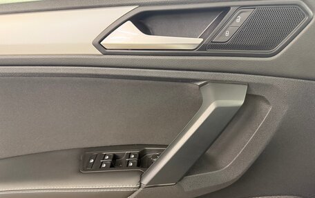 Volkswagen Tiguan II, 2019 год, 2 370 000 рублей, 9 фотография