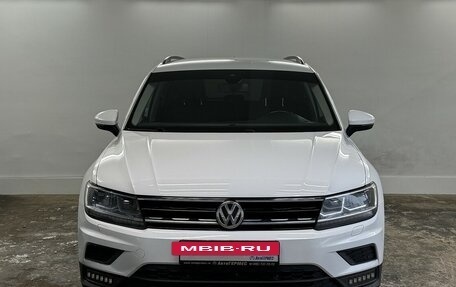 Volkswagen Tiguan II, 2019 год, 2 370 000 рублей, 2 фотография