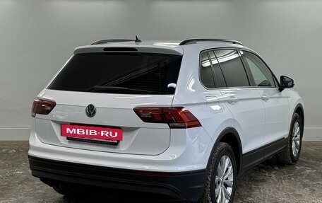 Volkswagen Tiguan II, 2019 год, 2 370 000 рублей, 4 фотография