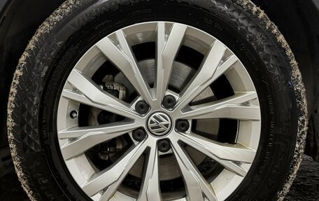 Volkswagen Tiguan II, 2019 год, 2 370 000 рублей, 16 фотография