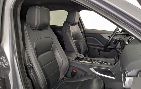 Jaguar F-Pace, 2020 год, 3 500 000 рублей, 25 фотография