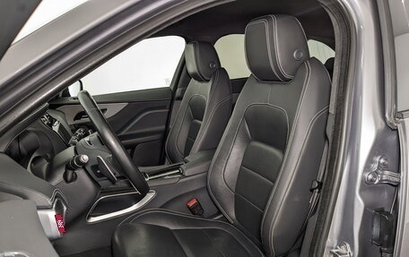 Jaguar F-Pace, 2020 год, 3 500 000 рублей, 22 фотография
