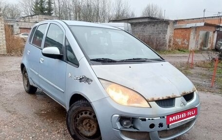 Mitsubishi Colt VI рестайлинг, 2004 год, 130 000 рублей, 2 фотография