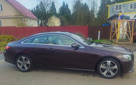 Mercedes-Benz E-Класс, 2018 год, 4 180 000 рублей, 1 фотография