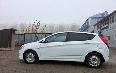 Hyundai Solaris II рестайлинг, 2015 год, 1 000 000 рублей, 4 фотография