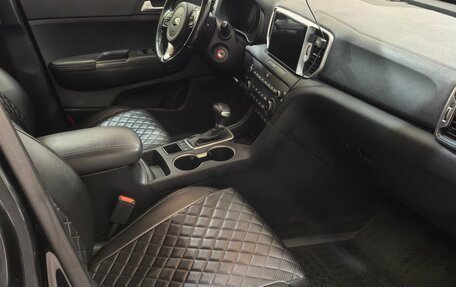 KIA Sportage IV рестайлинг, 2018 год, 2 300 000 рублей, 10 фотография