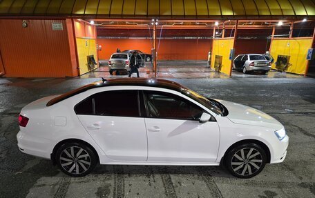 Volkswagen Jetta VI, 2015 год, 1 200 000 рублей, 2 фотография