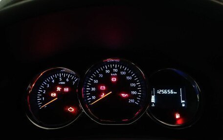 Renault Logan II, 2019 год, 888 000 рублей, 8 фотография