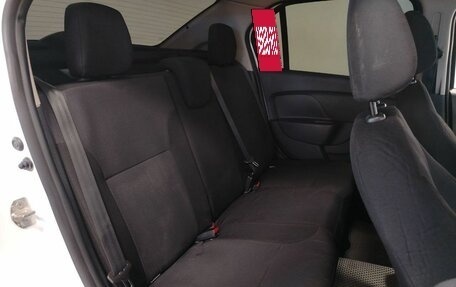 Renault Logan II, 2019 год, 888 000 рублей, 11 фотография