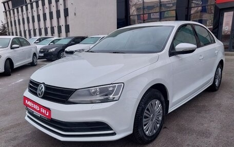 Volkswagen Jetta VI, 2016 год, 1 230 000 рублей, 2 фотография