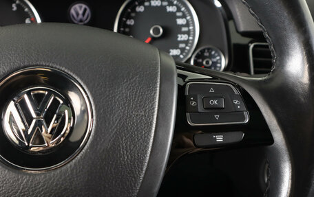 Volkswagen Touareg III, 2017 год, 3 649 000 рублей, 21 фотография