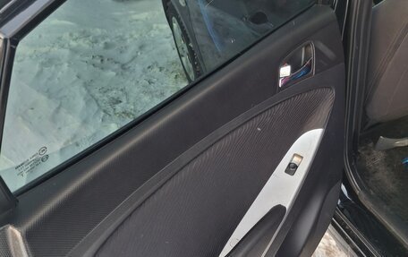 Hyundai Solaris II рестайлинг, 2011 год, 800 000 рублей, 10 фотография