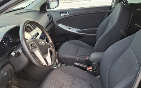 Hyundai Solaris II рестайлинг, 2011 год, 800 000 рублей, 9 фотография