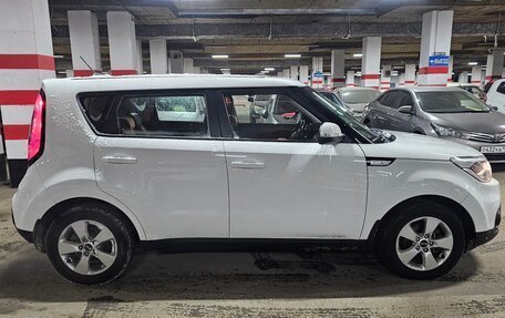 KIA Soul II рестайлинг, 2017 год, 1 250 000 рублей, 6 фотография