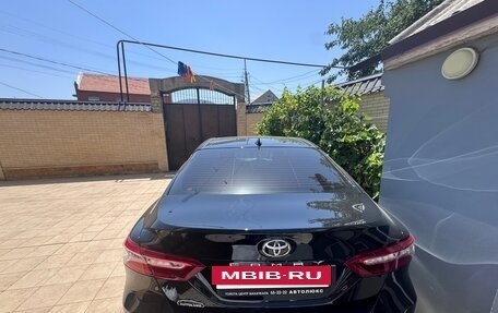 Toyota Camry, 2022 год, 3 545 000 рублей, 2 фотография