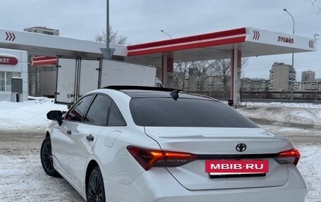 Toyota Avalon, 2022 год, 4 100 000 рублей, 5 фотография