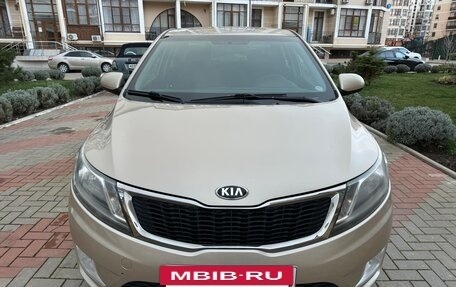 KIA Rio III рестайлинг, 2014 год, 987 000 рублей, 3 фотография