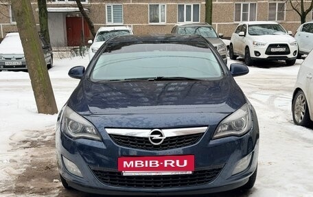 Opel Astra J, 2011 год, 490 000 рублей, 3 фотография