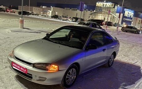 Mitsubishi Mirage VI рестайлинг, 2001 год, 250 000 рублей, 9 фотография