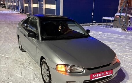 Mitsubishi Mirage VI рестайлинг, 2001 год, 250 000 рублей, 8 фотография