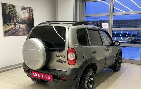 Chevrolet Niva I рестайлинг, 2011 год, 495 000 рублей, 5 фотография