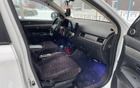 Mitsubishi Outlander III рестайлинг 3, 2012 год, 1 340 000 рублей, 10 фотография