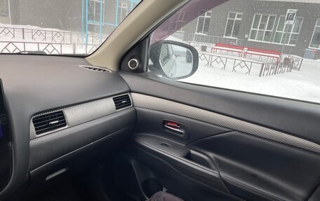 Mitsubishi Outlander III рестайлинг 3, 2012 год, 1 340 000 рублей, 7 фотография