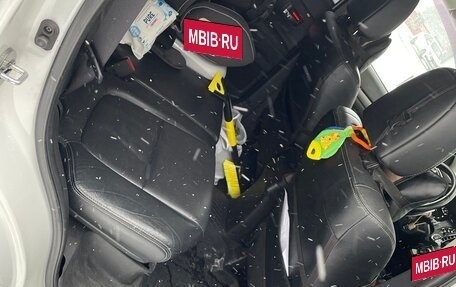 Mitsubishi Outlander III рестайлинг 3, 2012 год, 1 340 000 рублей, 12 фотография