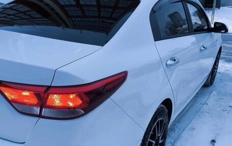 KIA Rio IV, 2020 год, 1 630 000 рублей, 6 фотография