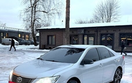 Toyota Camry, 2011 год, 1 260 000 рублей, 2 фотография