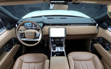 Land Rover Range Rover IV рестайлинг, 2023 год, 13 800 000 рублей, 2 фотография