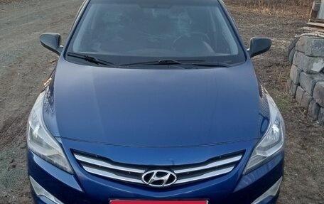 Hyundai Solaris II рестайлинг, 2015 год, 800 000 рублей, 1 фотография