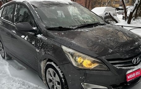 Hyundai Solaris II рестайлинг, 2016 год, 1 050 000 рублей, 1 фотография