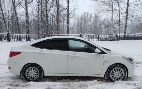 Hyundai Solaris II рестайлинг, 2014 год, 1 070 000 рублей, 2 фотография